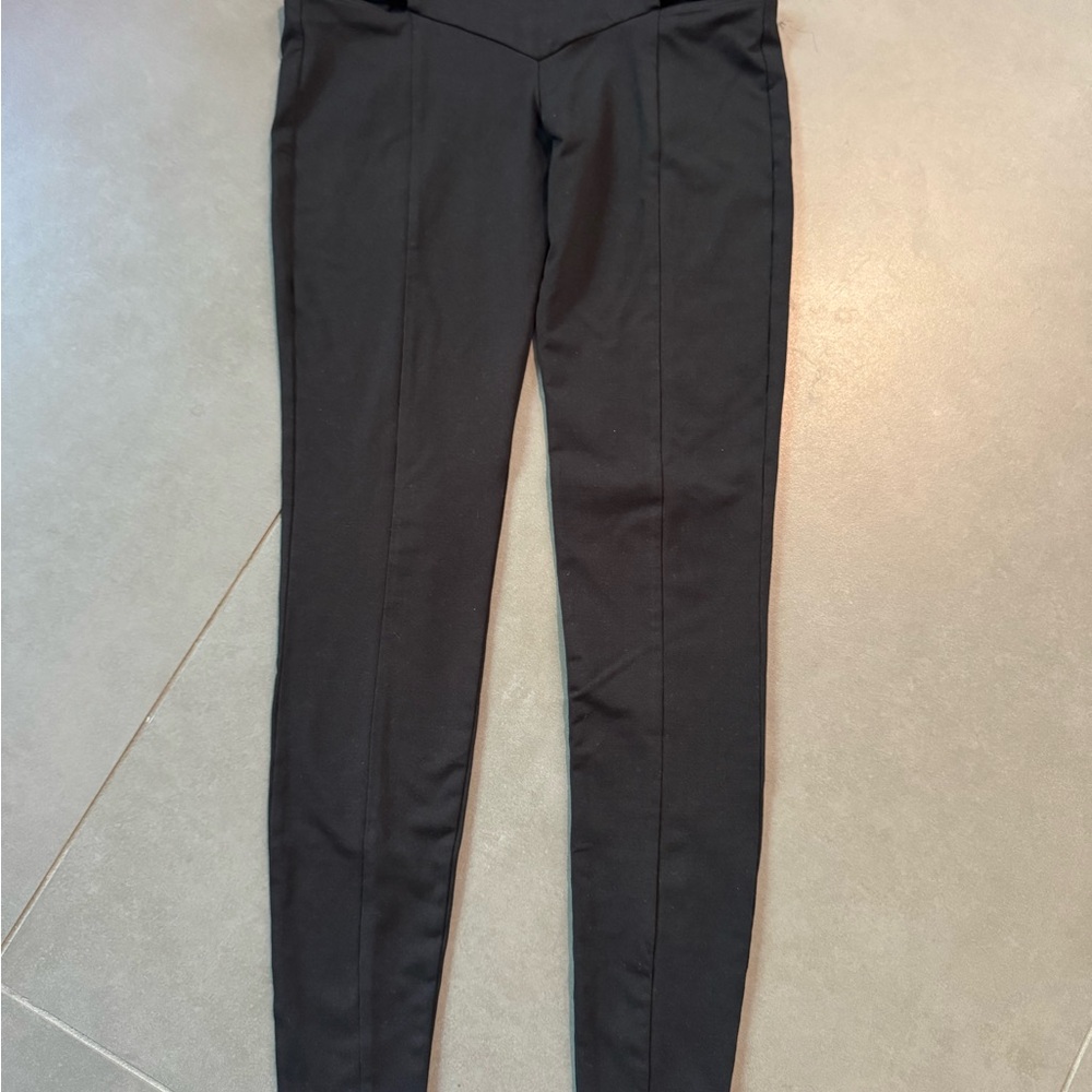 Bombshell hip cut out high waisted Black workout Leggings